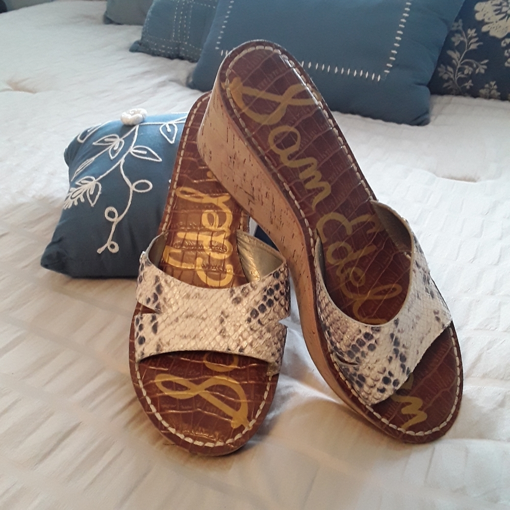 Womens shoes